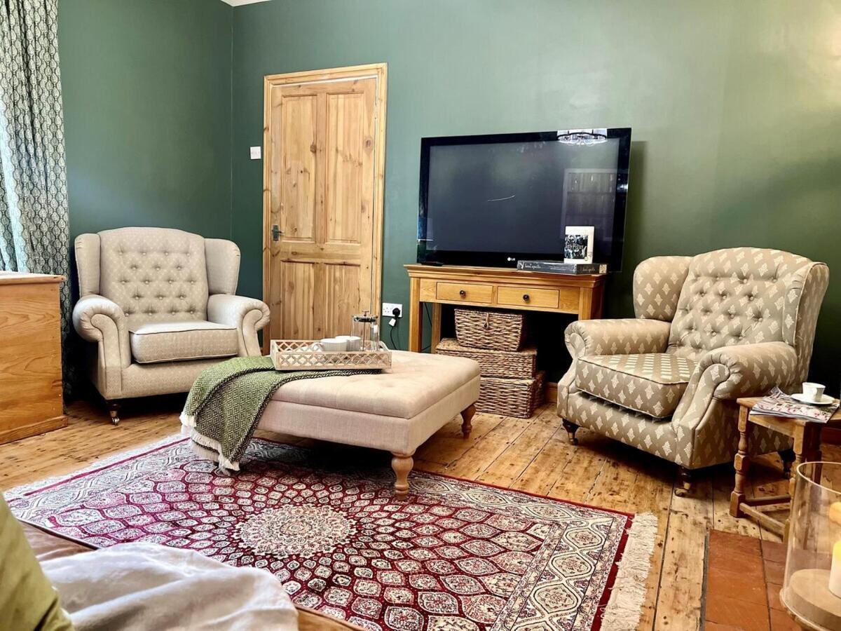 6 - Location - Entire House - Free Parking
